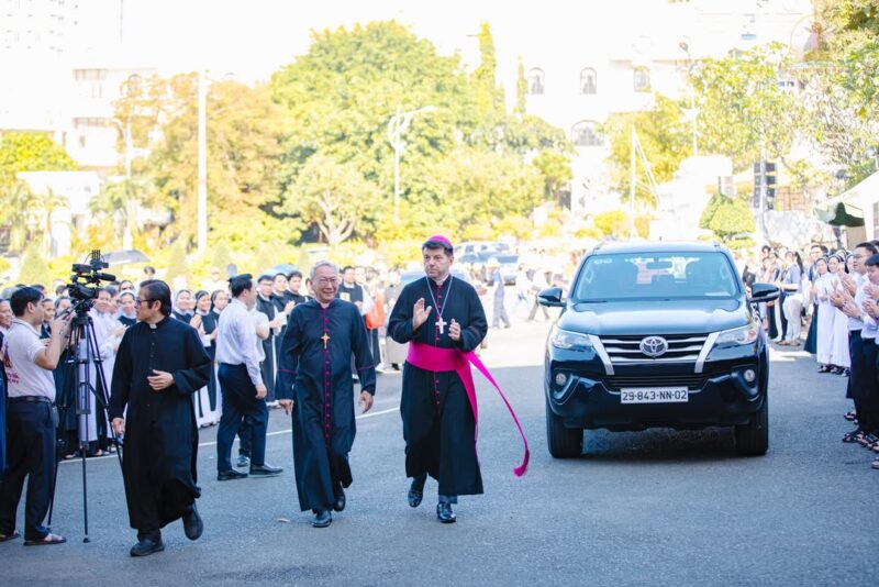 fb-356526171666570_1153738746748651