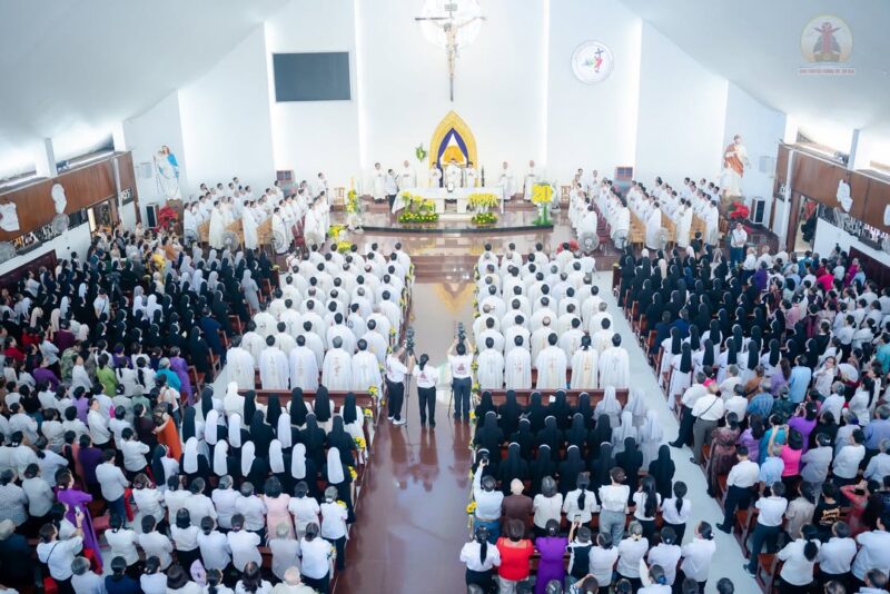 fb-732768673513037_1170278848562331