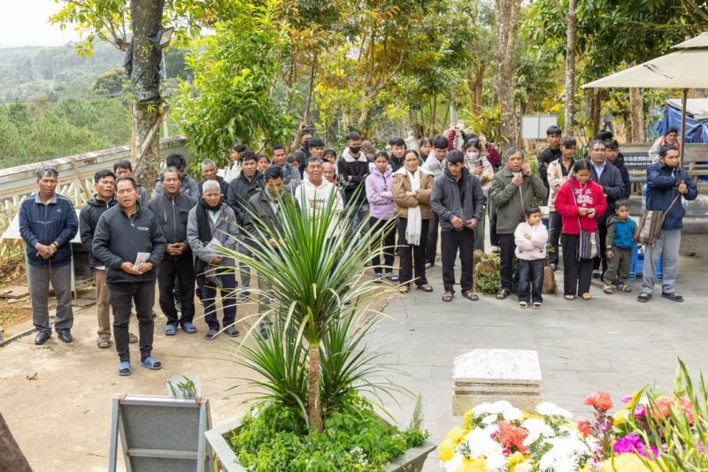 fb-355197651262616_1351367133685373