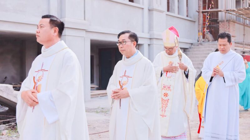 fb-104570015177619_878958581306556