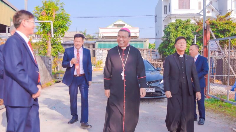 fb-104570015177619_878958581306556