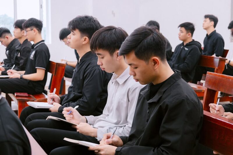 fb-1578851229095483_1264640975707141