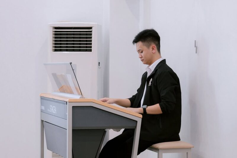 fb-1578851229095483_1264640975707141