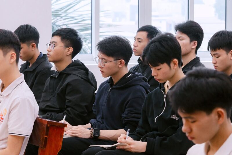 fb-1578851229095483_1264640975707141