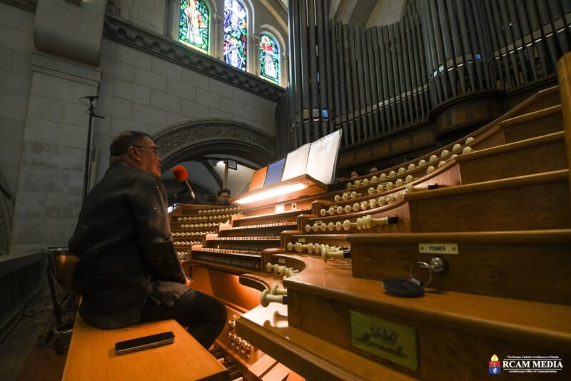 fb-104845338955723_864116846366575