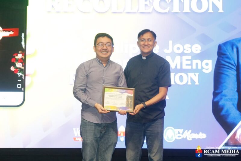 fb-104845338955723_864200306358229