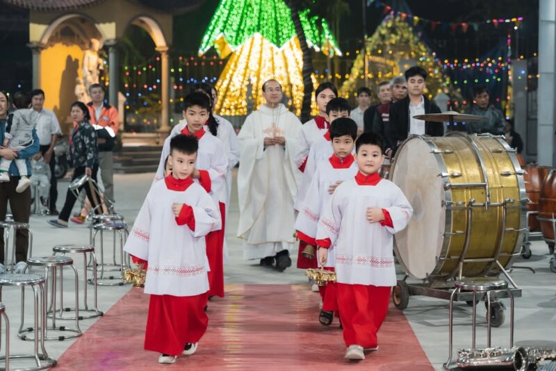 fb-732768673513037_1171076241815925