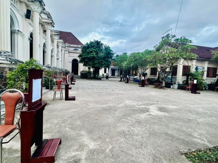 fb-422222558355253_1302637068573423