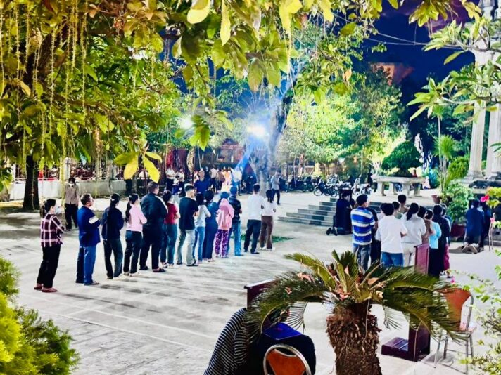 fb-422222558355253_1302637068573423