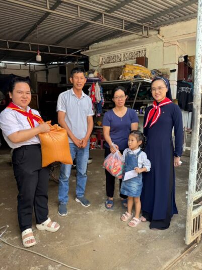 fb-422222558355253_1302615655242231