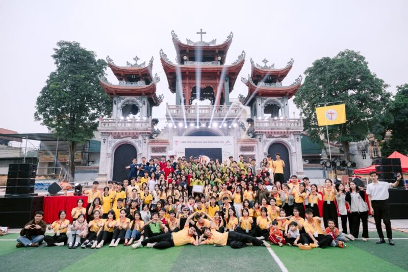 fb-426093730830355_1290503443111988