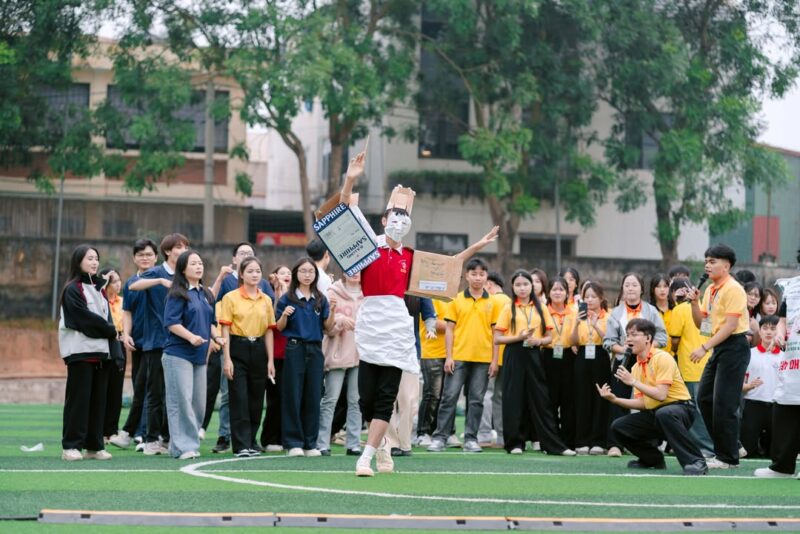 fb-426093730830355_1290503443111988