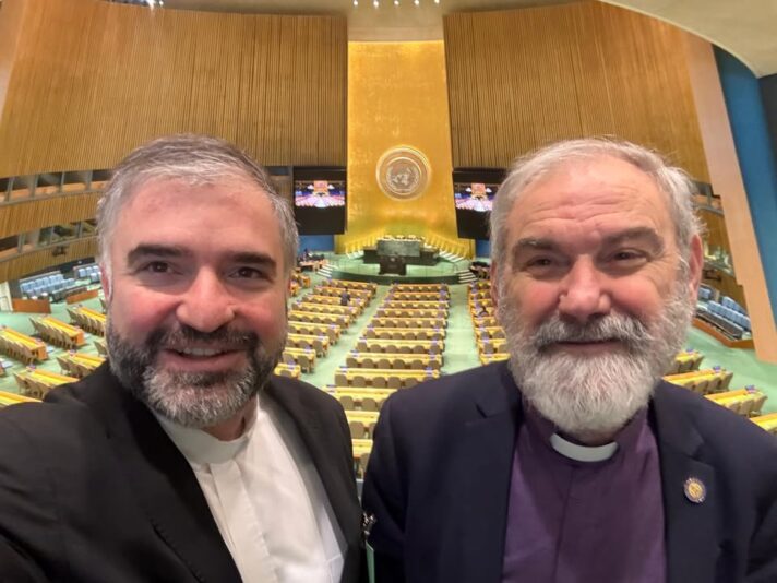 fb-252749634836353_1167259742250845