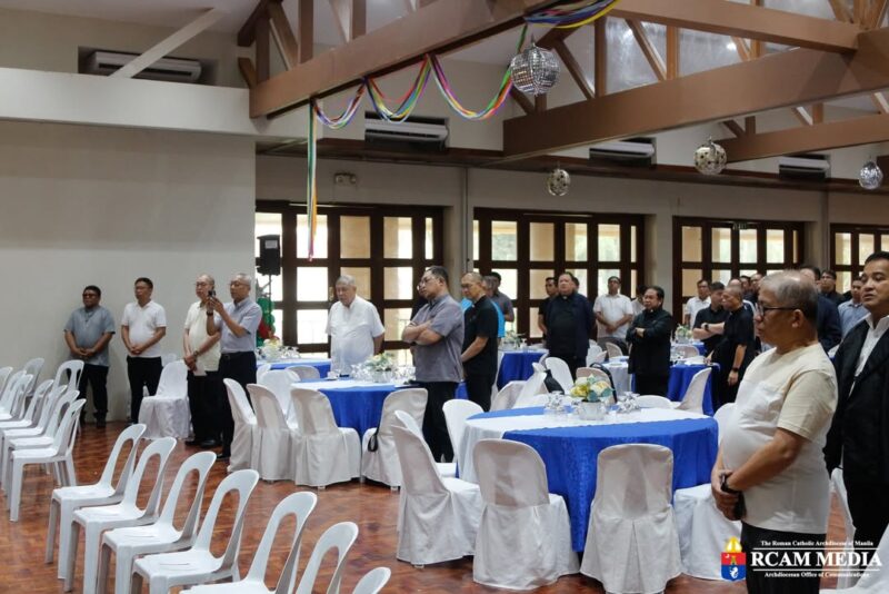 fb-104845338955723_865049476273312