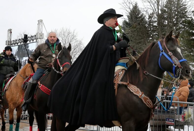 fb-127530903940386_1327133196111962