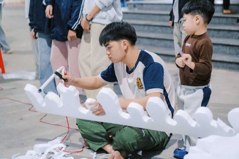 fb-732768673513037_1172633911660158