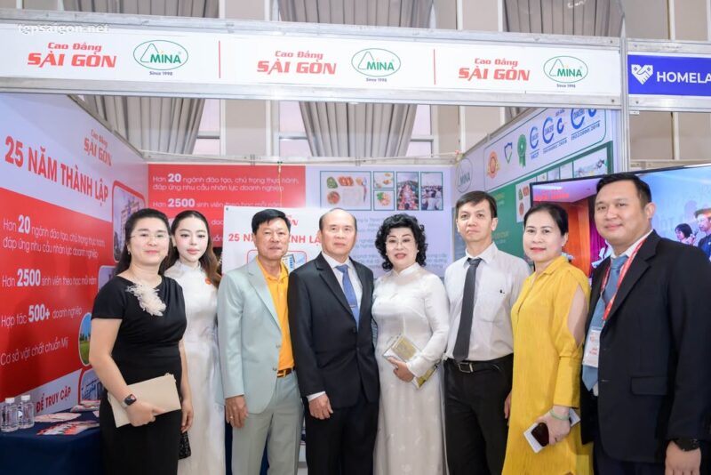 fb-1407235966182611_1170610568549644