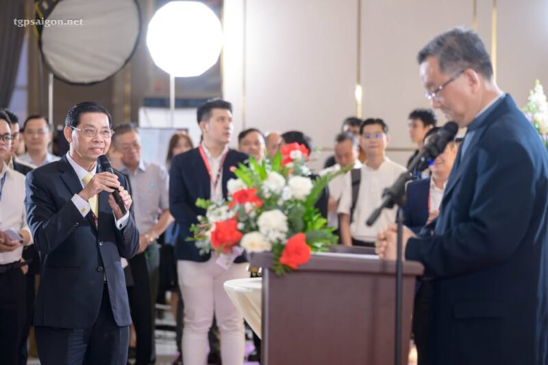 fb-1407235966182611_1170610568549644