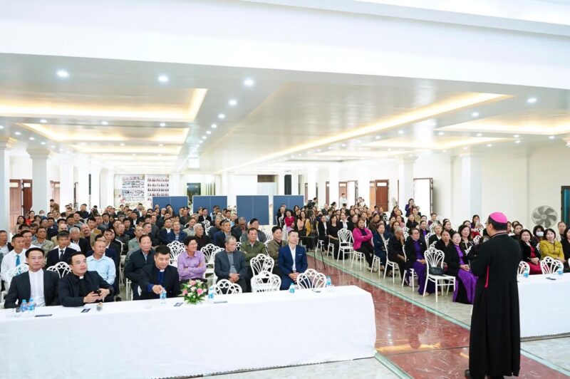 fb-104570015177619_881692294366518