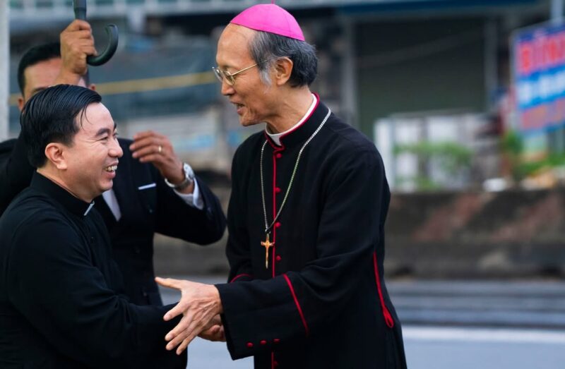 fb-585442494803518_1274685371362676