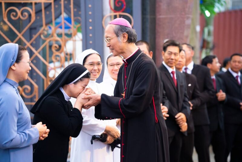 fb-585442494803518_1274685371362676