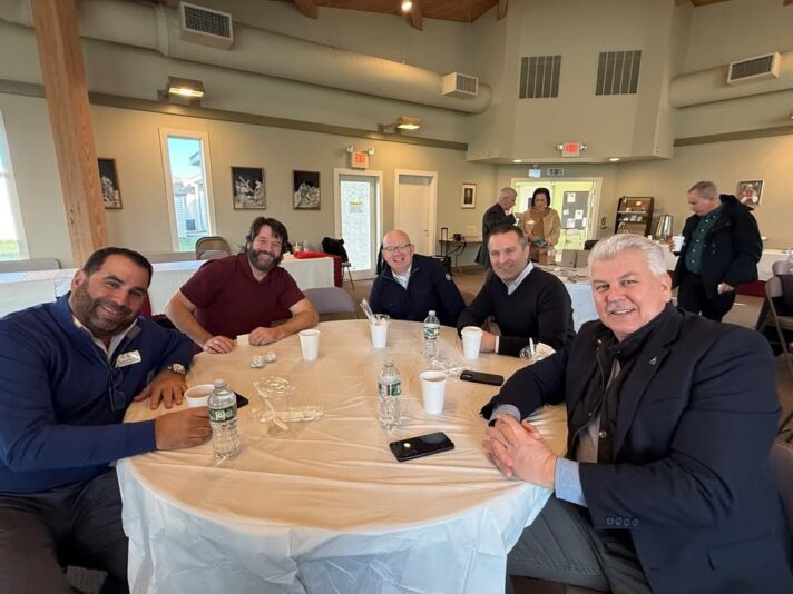 fb-1094082193990443_1316845107151956