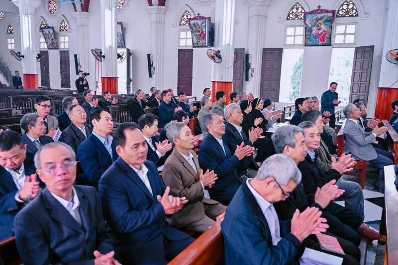 fb-1578851229095483_1267822198722352