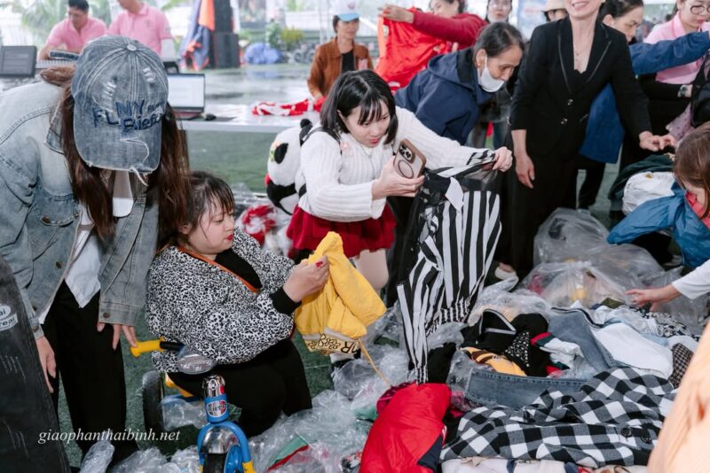 fb-195381603856169_1294227616064435