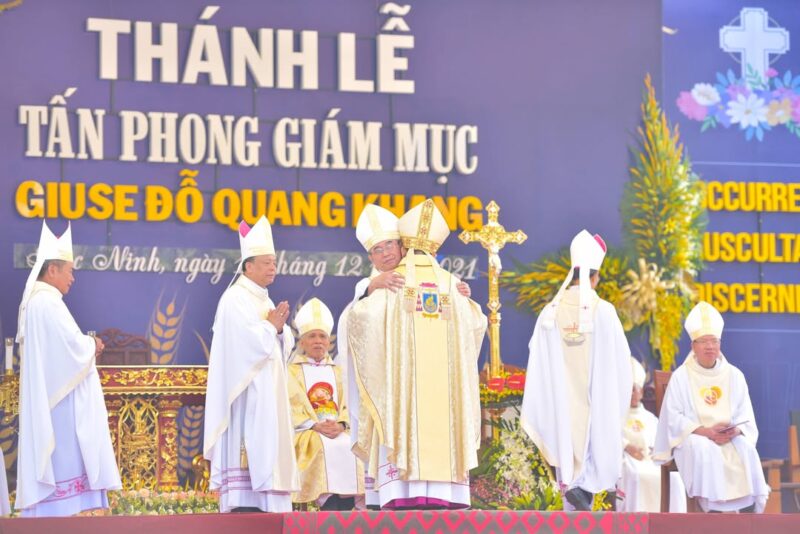 fb-732768673513037_1174510888139127