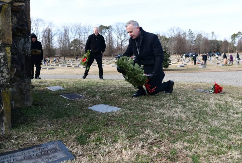 fb-1094082193990443_1317589897077477