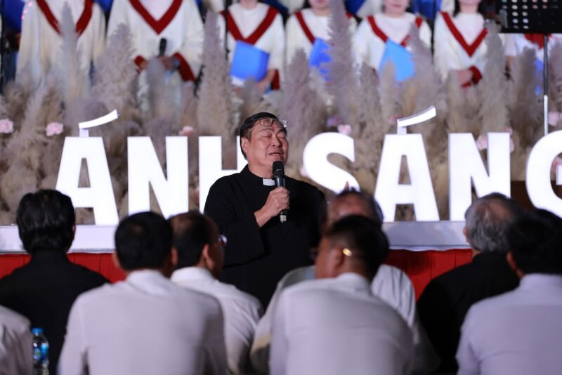 fb-585442494803518_1275876114576935