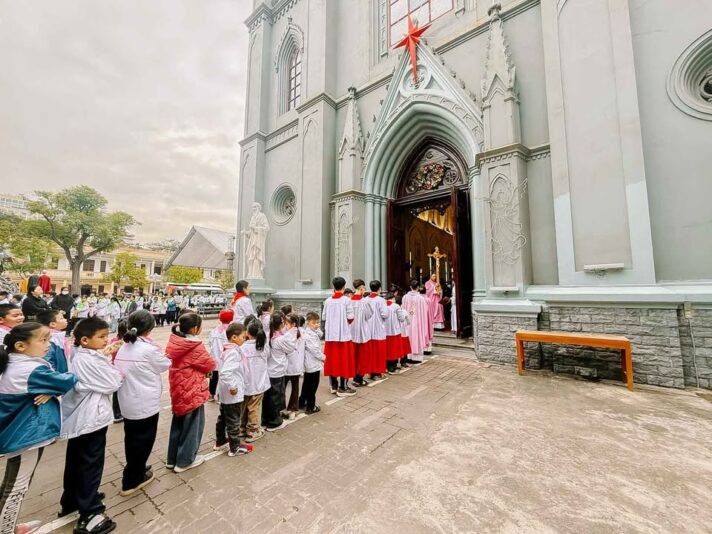 fb-104570015177619_883384217530659