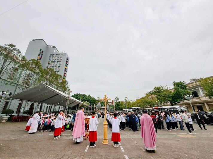 fb-104570015177619_883384217530659