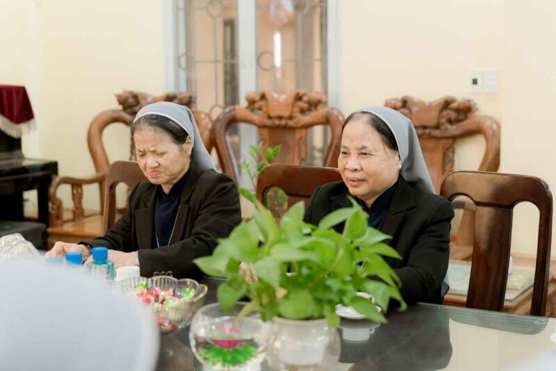 fb-104570015177619_883316677537413