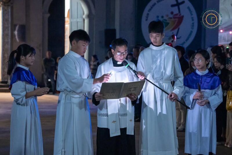 fb-732768673513037_1174947631428786