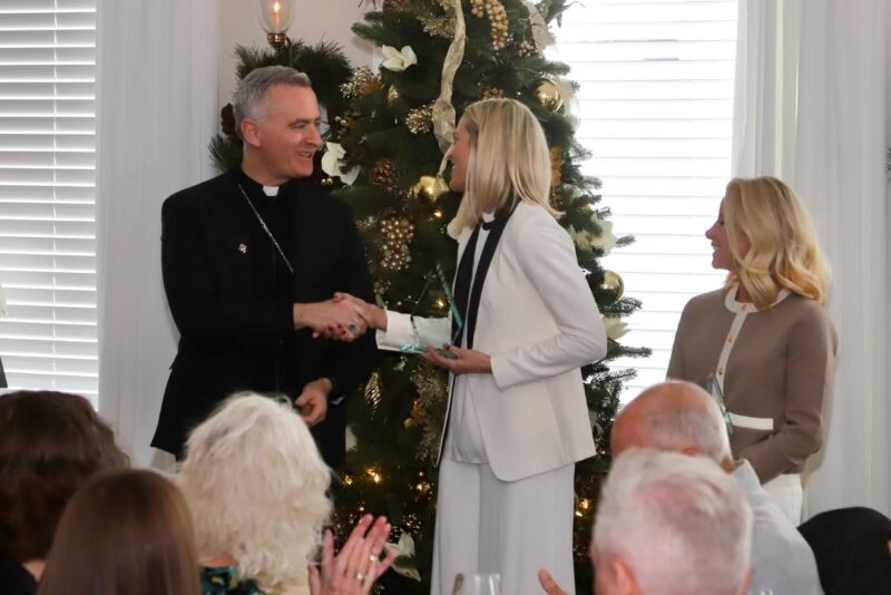 fb-1094082193990443_1318481676988299