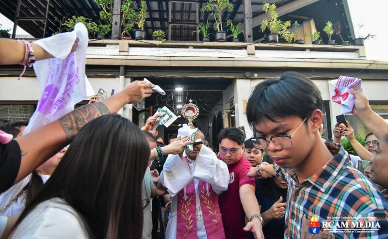 fb-104845338955723_868622099249383