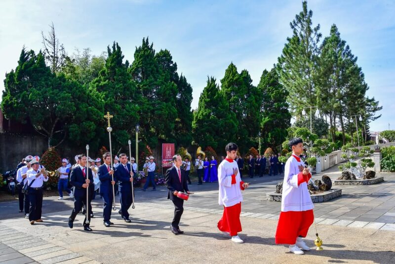 fb-161015470626458_1273999908097414