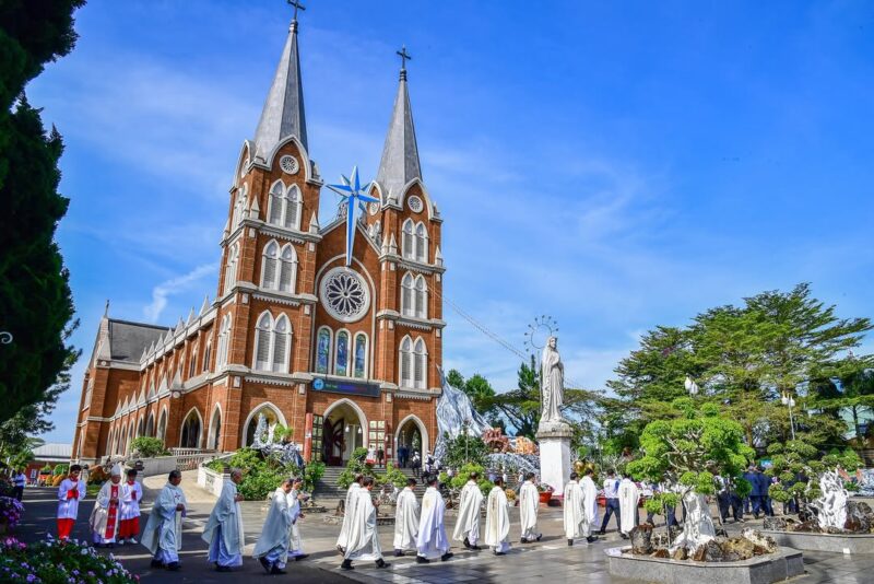 fb-161015470626458_1273999908097414