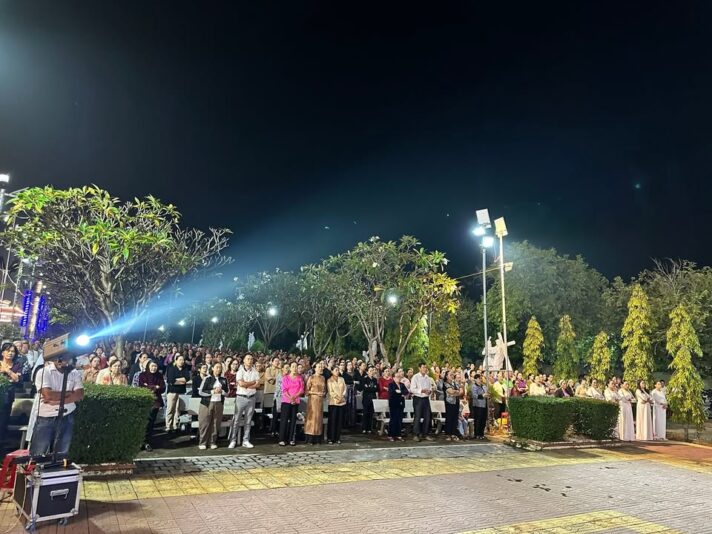 fb-422222558355253_1306693871501076