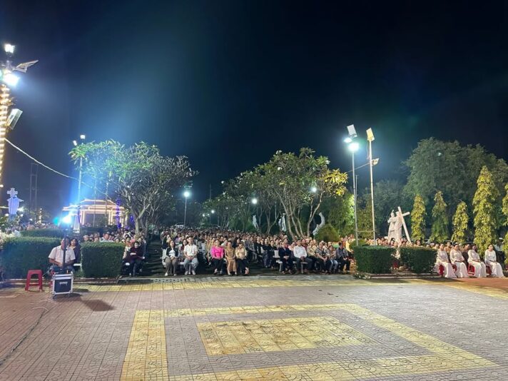 fb-422222558355253_1306693871501076