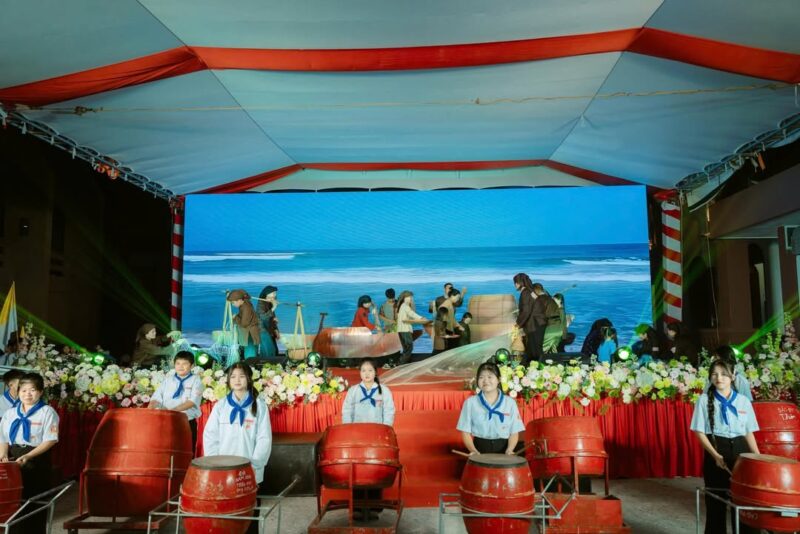 fb-104570015177619_884048224130925