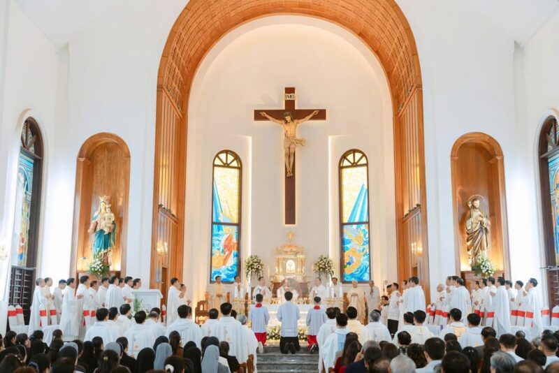 fb-104570015177619_884048224130925