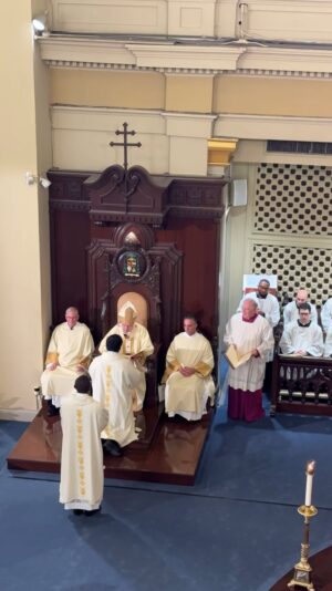 fb-102184176501775_1258277419680075