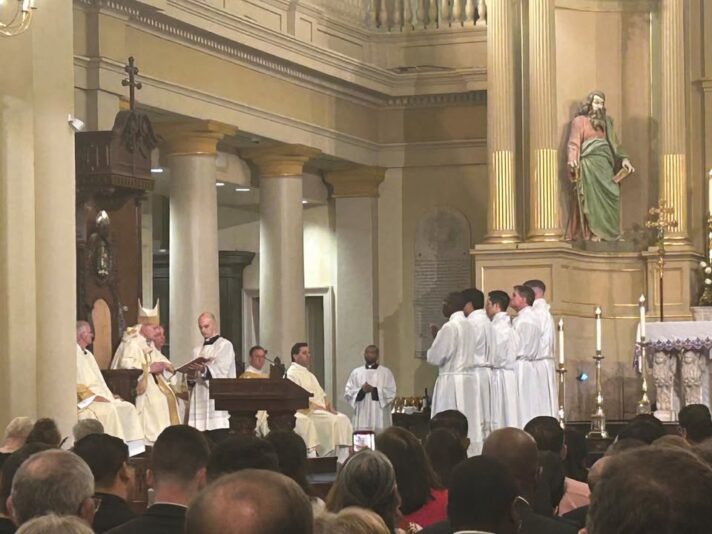 fb-102184176501775_1258277419680075