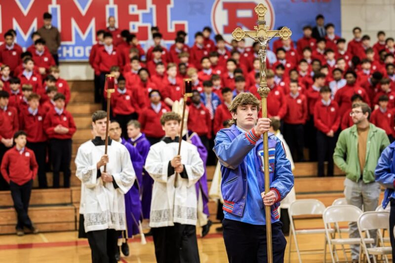 fb-102184176501775_1258439289663888