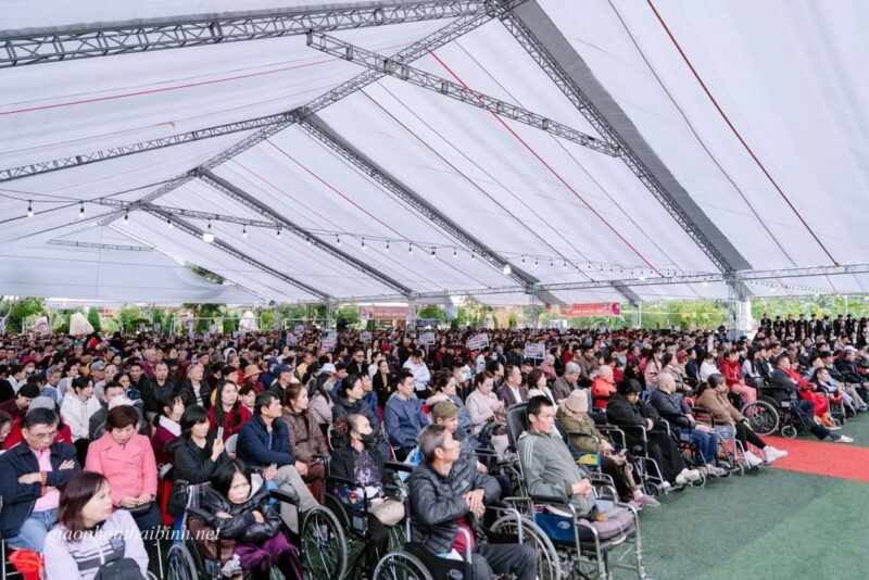 fb-732768673513037_1176246211298928