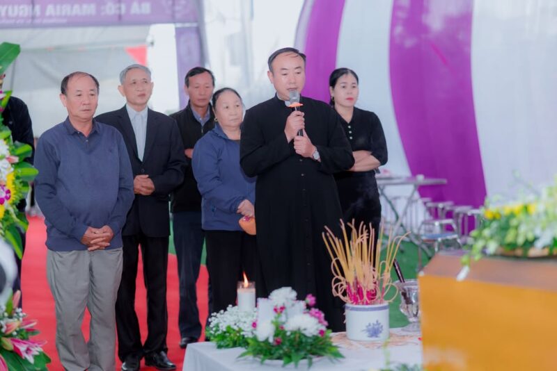 fb-104570015177619_884753804060367