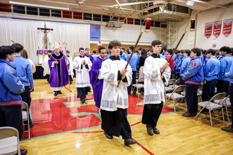 fb-102184176501775_1258439289663888