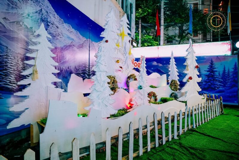 fb-732768673513037_1176358124621070